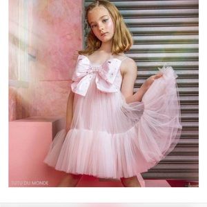 Beautiful Tulle Jeweled Girls’ Bow Dress